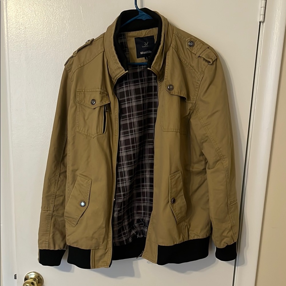 Large Women’s Tan Khaki Bomber Jacket by Wantdo, purple plaid interior, READ